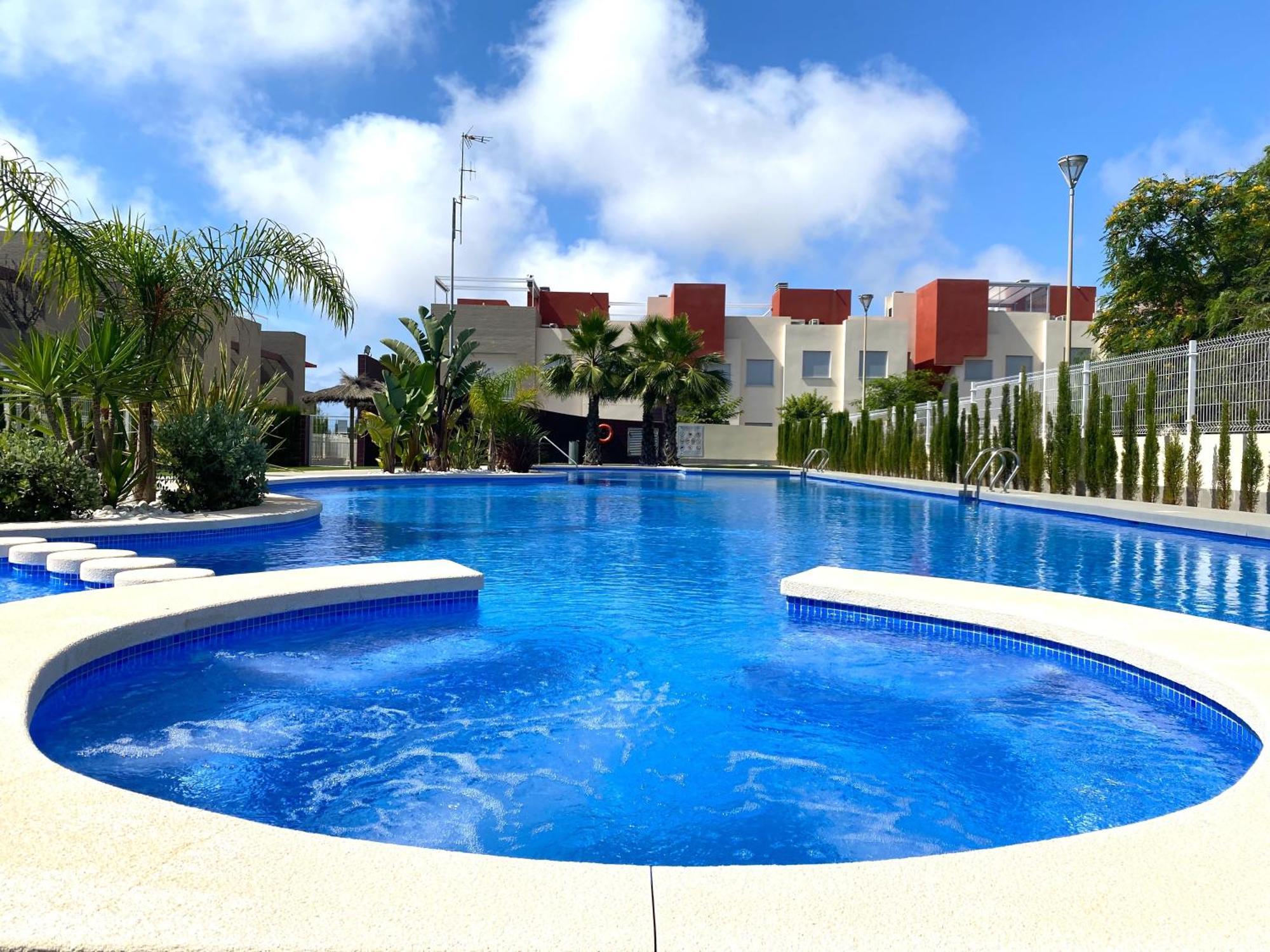 Magnifico Apartamento De Planta Alta La Isla Torrevieja Exterior photo